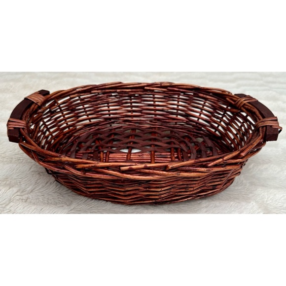 Oval Willow Tray Basket with Wood Handles - Picture 5 of 17